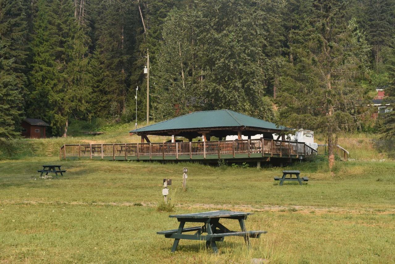 Helmcken Falls Lodge Cabin Rooms And Rv Park Clearwater Kültér fotó